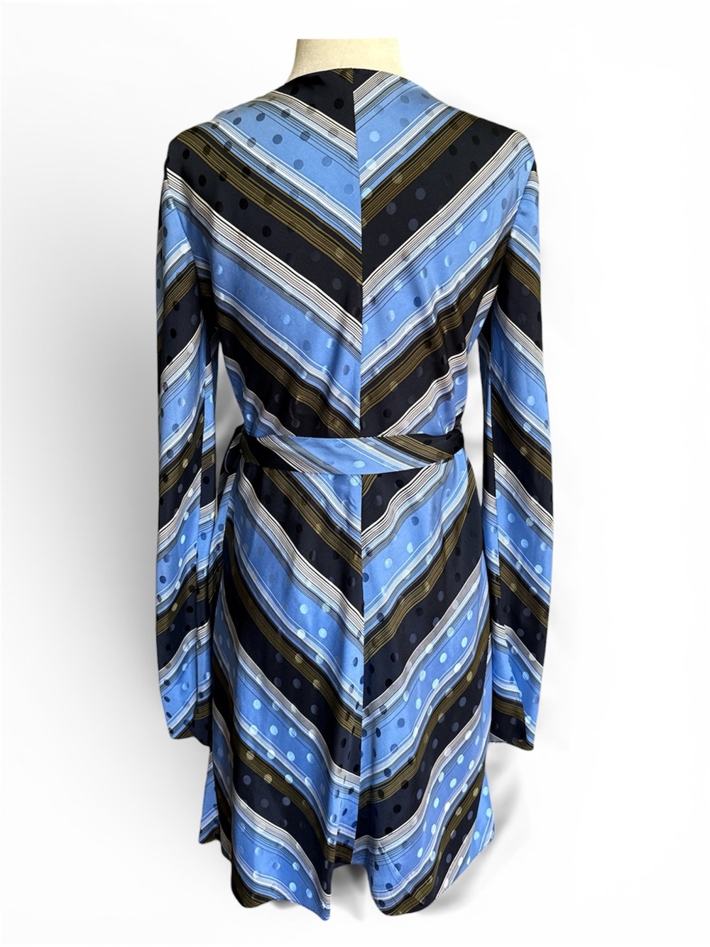 Diane Von Furstenberg 100% Silk Wrap Mini Dress Size 2 - Picture 3 of 17